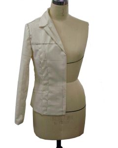 立体的なダーツ衿のジャケット型紙（パターン）
